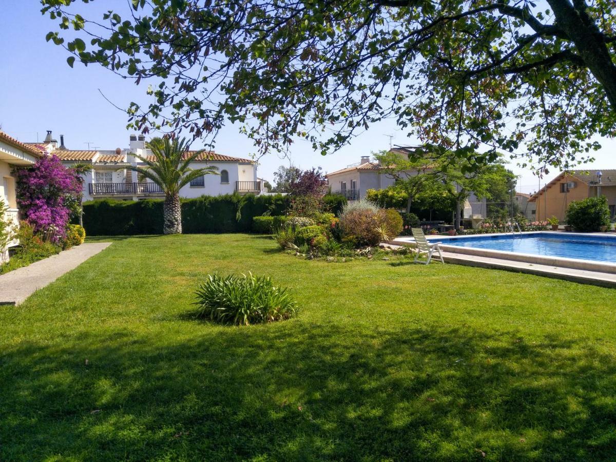 Apartamentos Stil Mar Anna - L'Escala Stil Mar エクステリア 写真